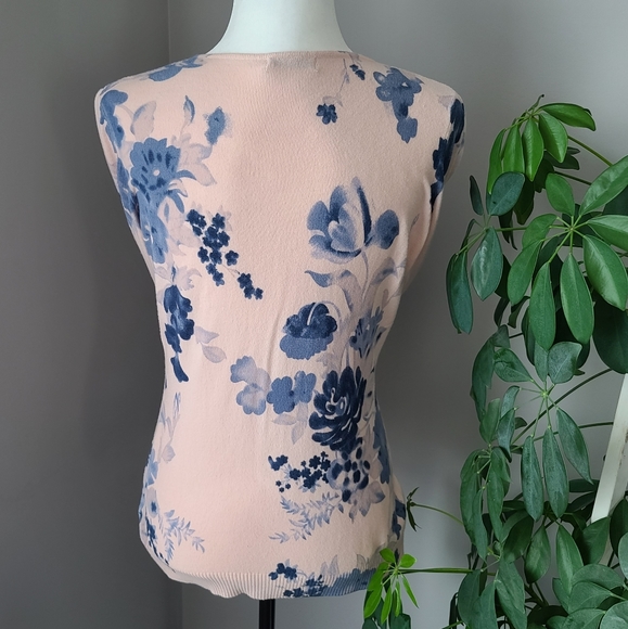 Damod super soft v-neck blue floral pink sweater - Picture 3 of 7